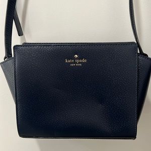 Kate Spade Purse. Dark Navy Blue. Never used. Excellent condition!